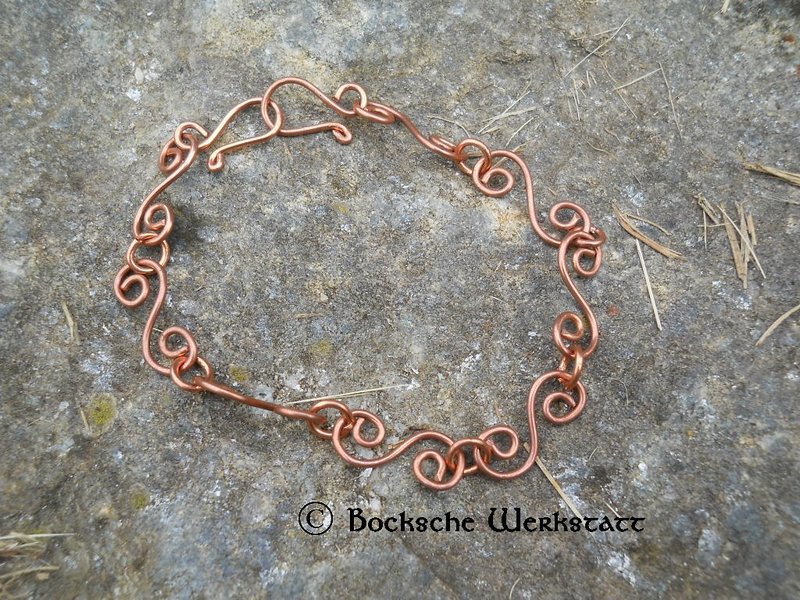 Bracelet with spirals of copper wire